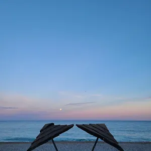 https://villa-ange-azur.fr-provencehotel.com